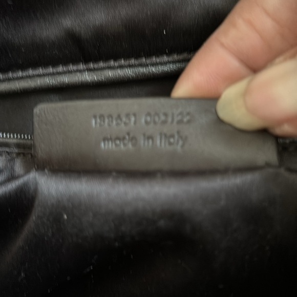 Yves Saint Laurent Large Tote - Picture 7 of 10